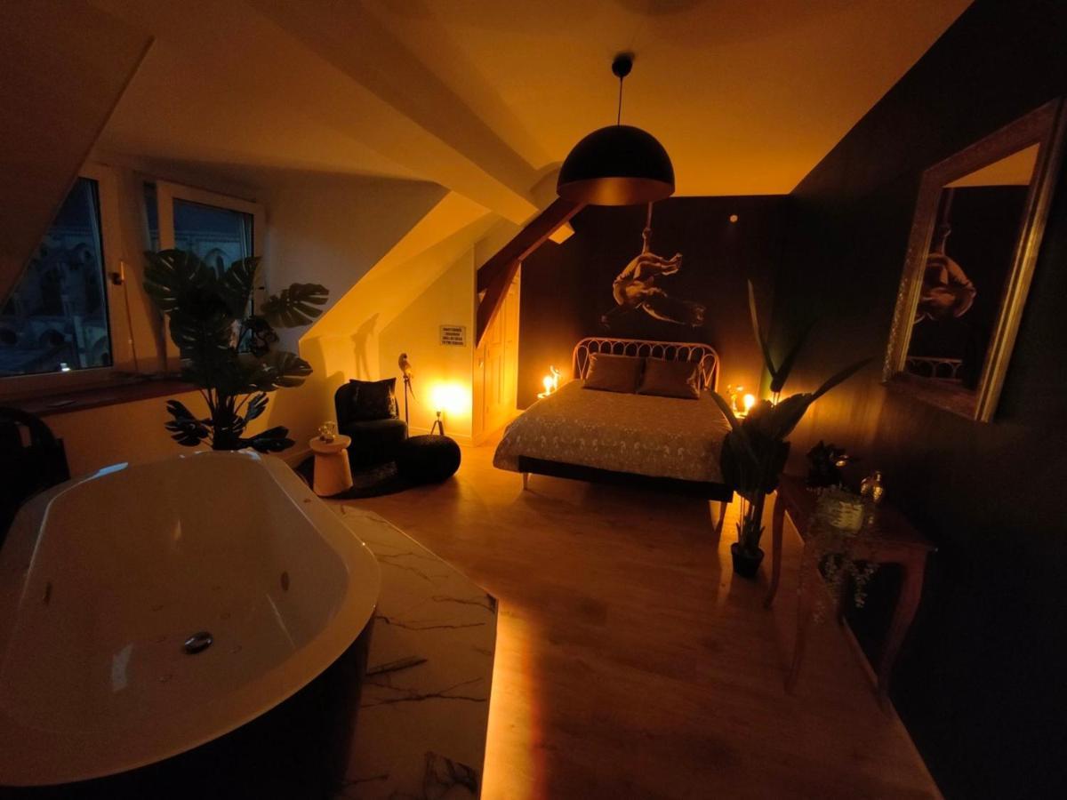El Circo Gambetta,Sublime Suite Balneo Hypercentre Épernay Zewnętrze zdjęcie
